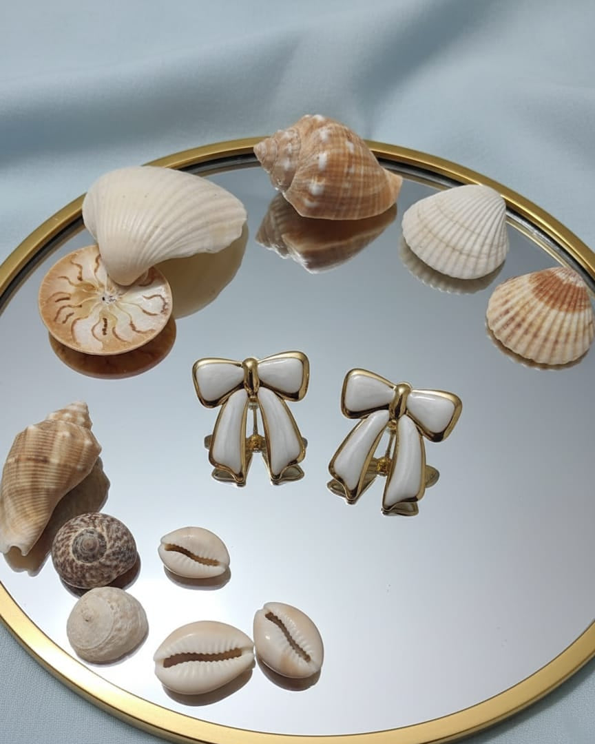 The Stella Bow Studs