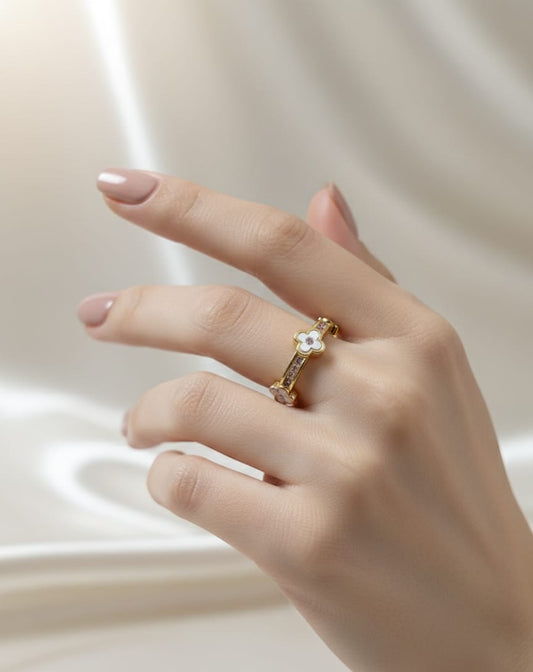 Luna Triple Clover Adjustable Ring
