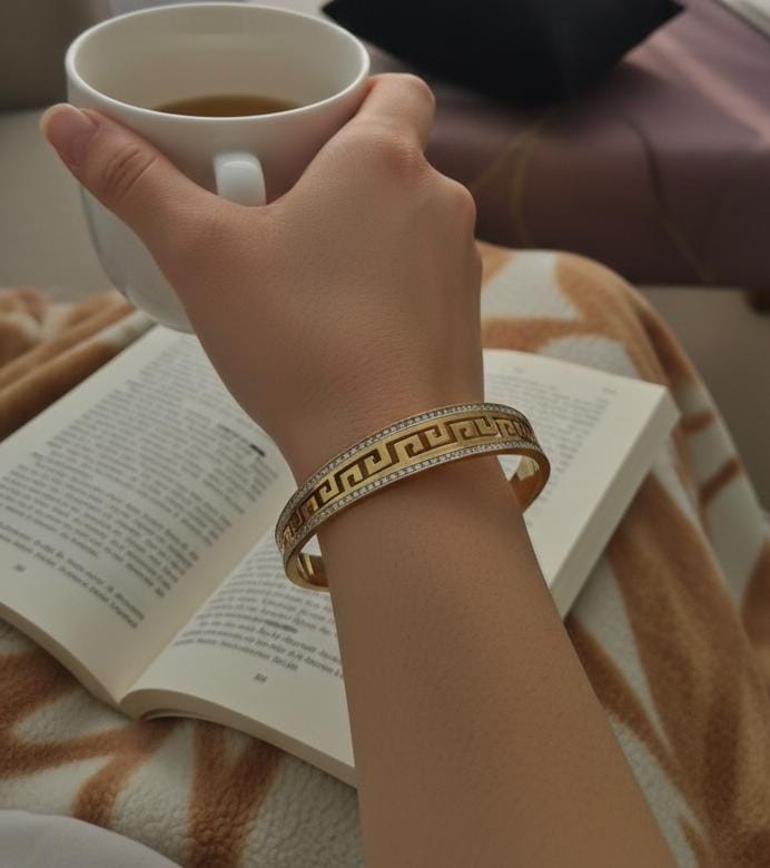 Versa Luxe Greek Pattern Adjustable Anti-Tarnish Bracelet