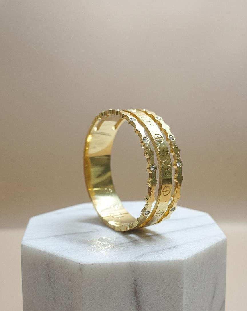 Celeste Screw Motif Adjustable Anti-Tarnish Bracelet