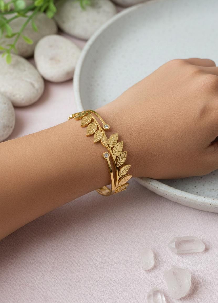 Golden Laurel Leaf Adjustable Anti-Tarnish Bracelet
