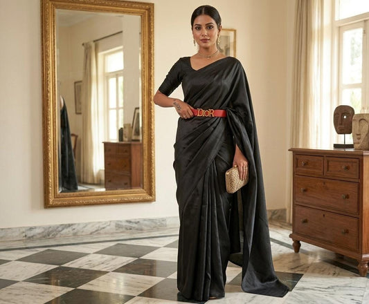 Luxury Red Waist Belt with Gold Letter Buckle for Women