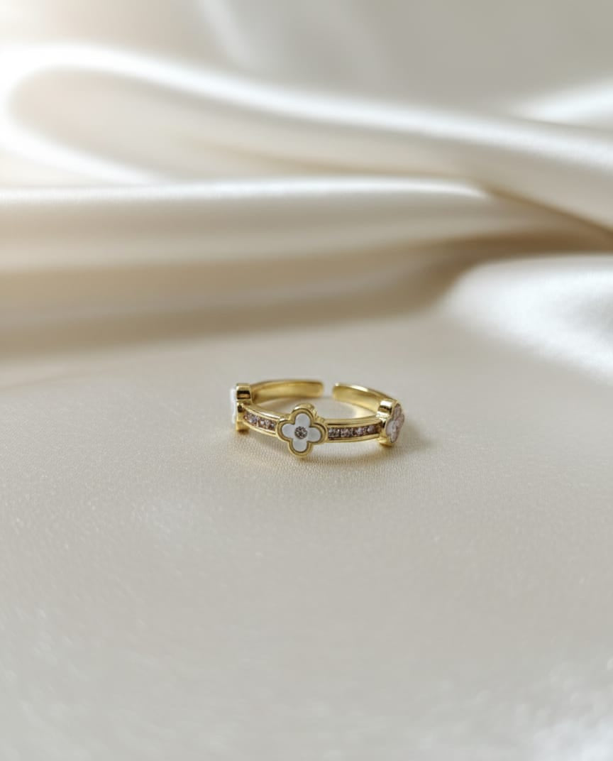 Luna Triple Clover Adjustable Ring