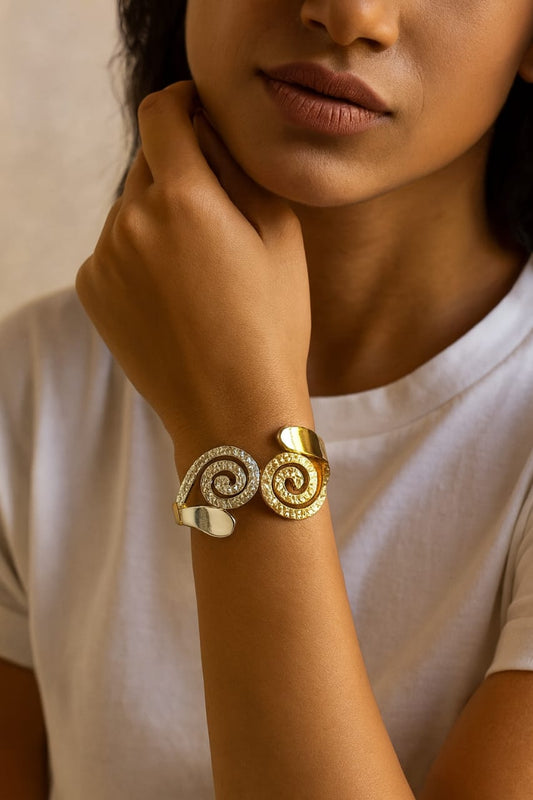 Midnight Spiral Adjustable Anti-Tarnish Bracelet