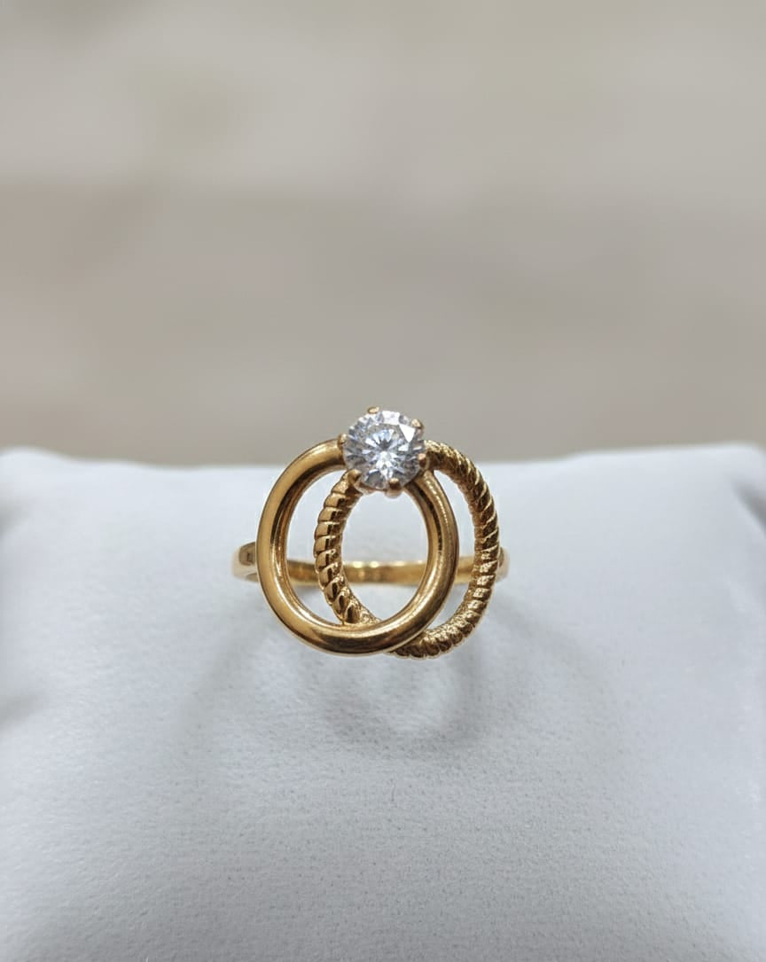 Interlocking Circle Adjustable Anti-Tarnish Gold Ring with Solitaire Stone