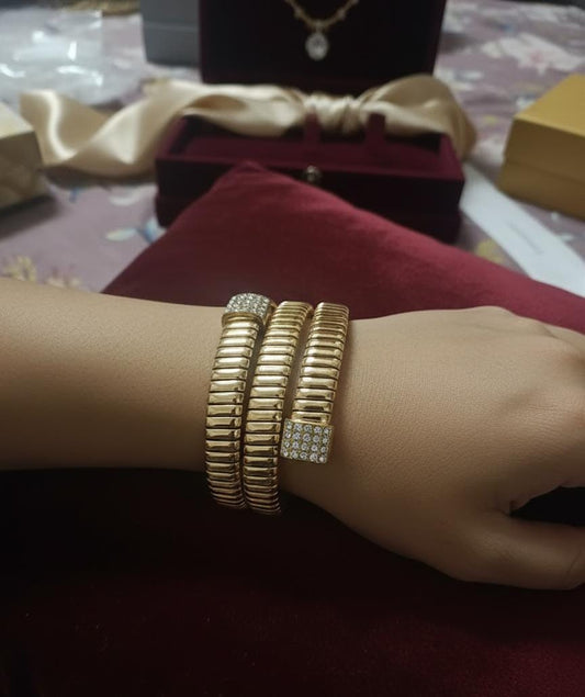 Golden Ribbed Crystal Adjustable Anti-Tarnish Bracelet
