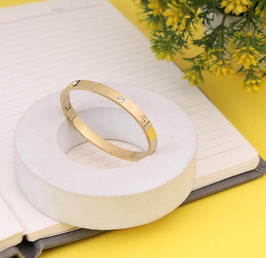 Golden Screw Motif Crystal Adjustable Anti-Tarnish Bracelet