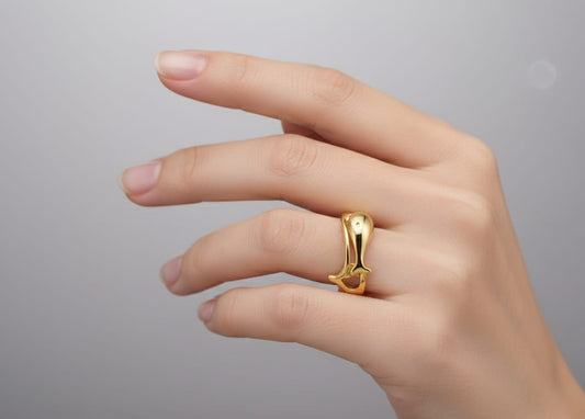 Minimal Dolphin Design Gold Tone Ring