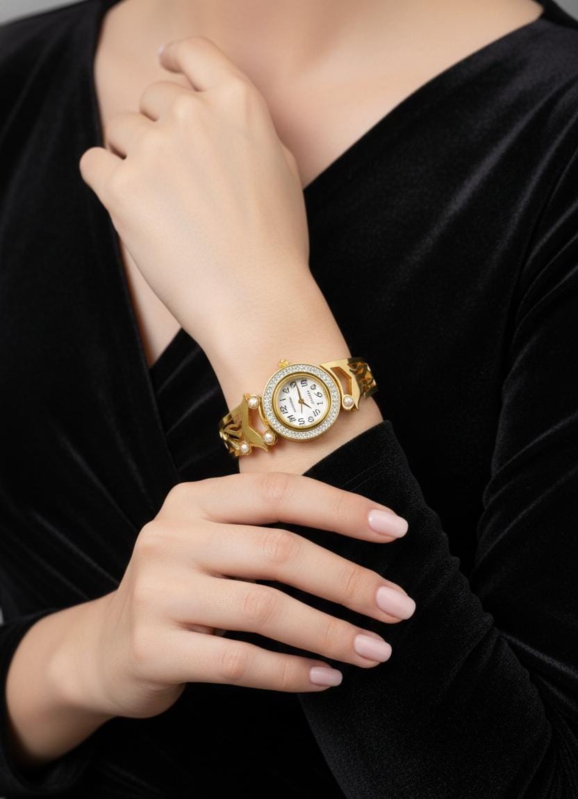 Pearlora Anti-Tarnish Adjustable Bracelet Watch
