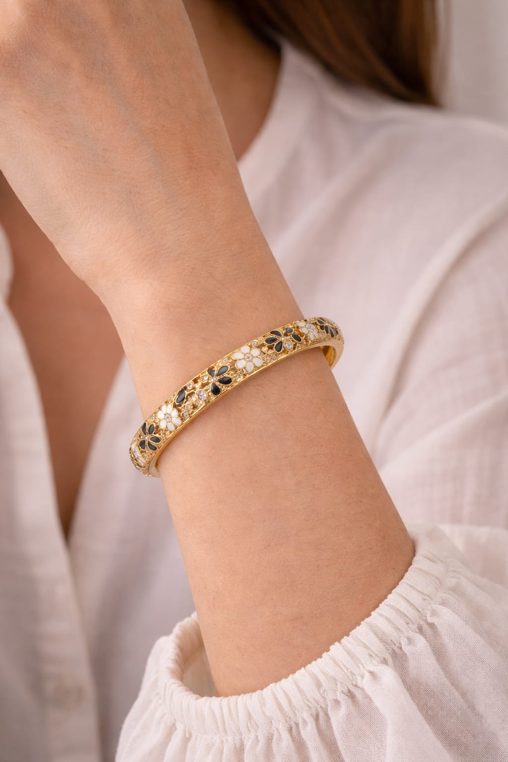 Noir Blossom Crystal Gold Openable Bangle – Sleek Floral Hinged Bracelet