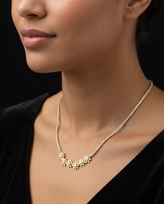 Elegant Gold Floral Anti-Tarnish Necklace for Women – Crystal Flower Pendant Chain