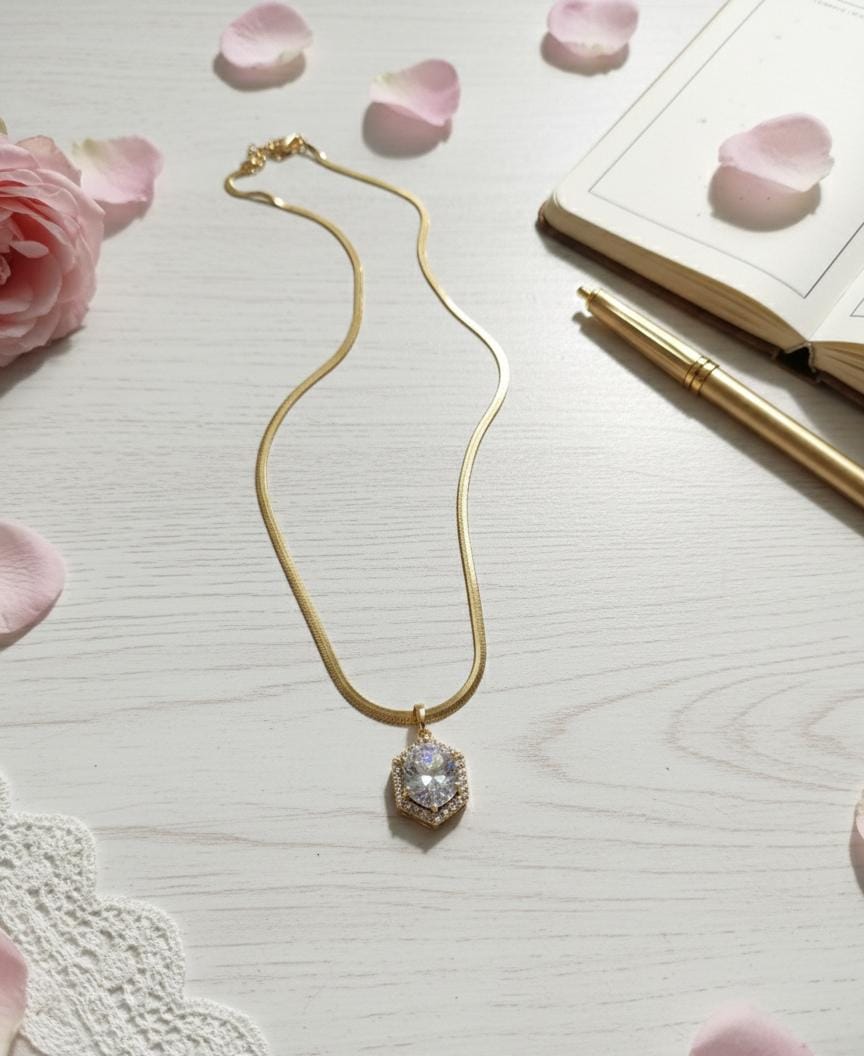 Luxury Gold Hexagon Crystal Anti-Tarnish Necklace for Women – Geometric Statement Pendant Chain