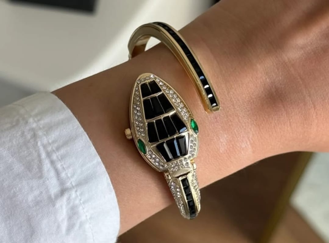 Black & Green Snake Design Anti-Tarnish Bracelet Watch for Women – Crystal Openable Cuff Watch