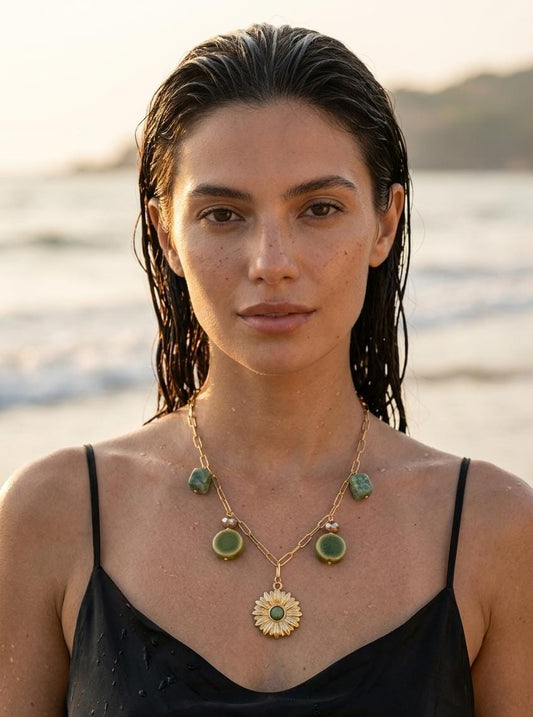 Anti-Tarnish Green Stone Charm Necklace for Women – Gold Chain Floral Pendant Necklace