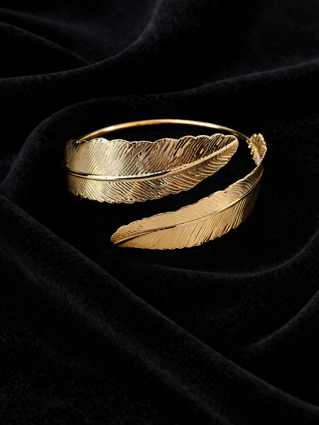 Gold Feather Adjustable Arm Cuff Bracelet for Women – Elegant Leaf Design Upper Arm Band